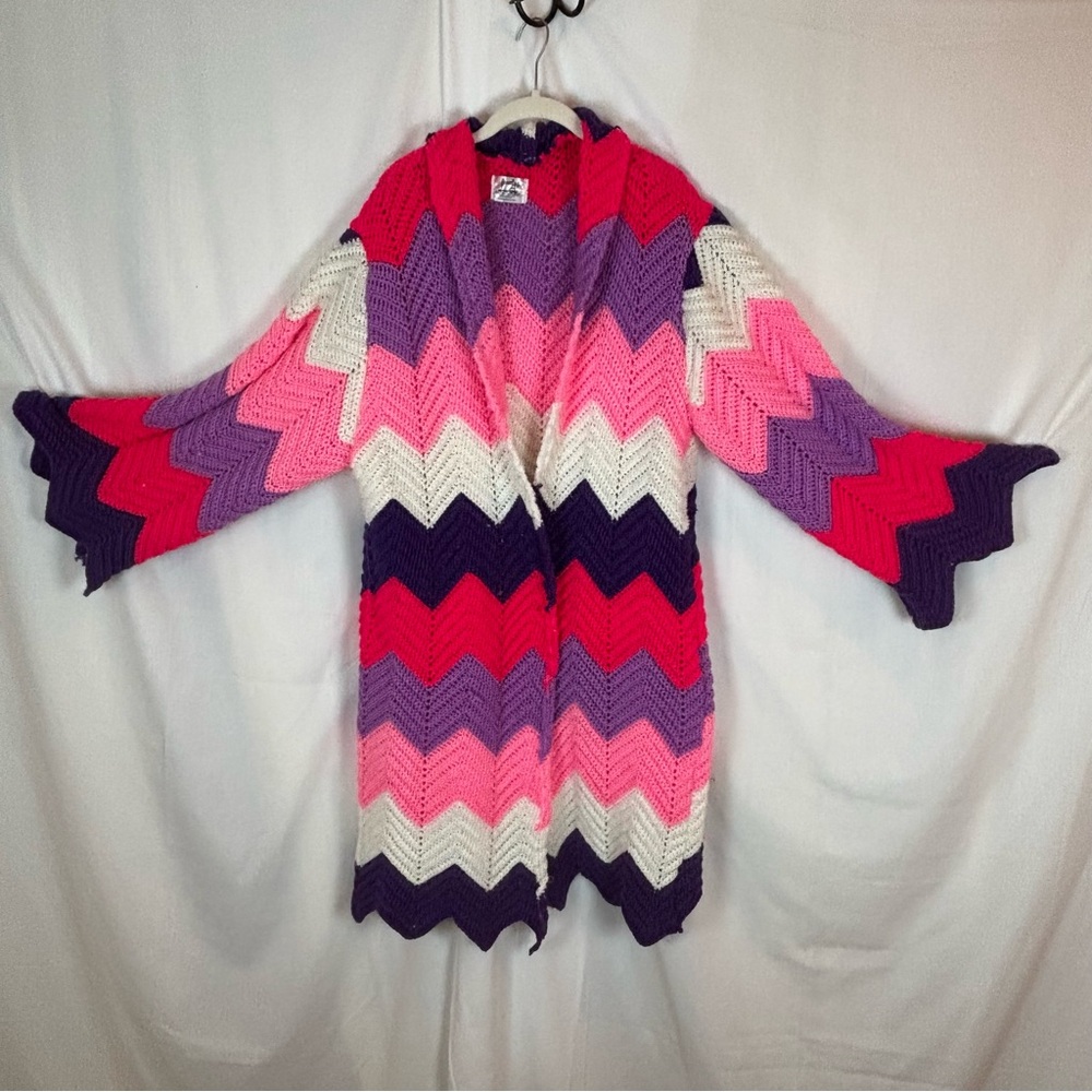 Handmade Purples, Red, Pink, White Chevron Knit Women's Cadigan - Picture 3 of 15
